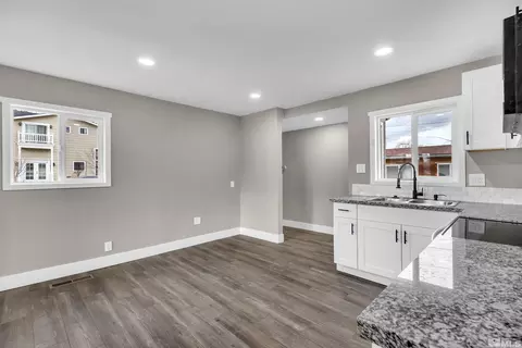 402 E Long St, Carson City, NV 89706 photo 10