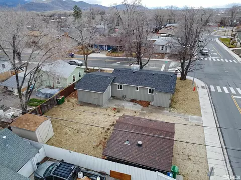 402 E Long St, Carson City, NV 89706 photo 4