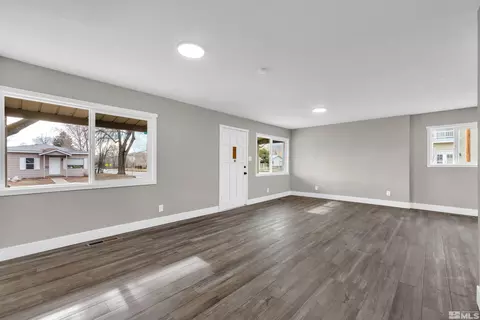 402 E Long St, Carson City, NV 89706 photo 7