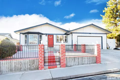 3445 Strasser Dr, Sparks, NV 89431