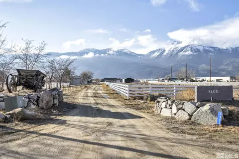 3405 Lakeshore Dr, Washoe Valley, NV 89704