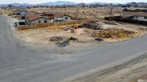 1 Smoke Tree Ln, Yerington, NV 89447