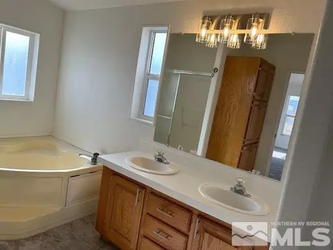 5445 Desert Hills Loop, Fallon, NV 89406 photo 10