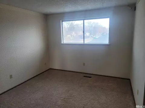 2899 Everett Dr, Reno, NV 89503 photo 9