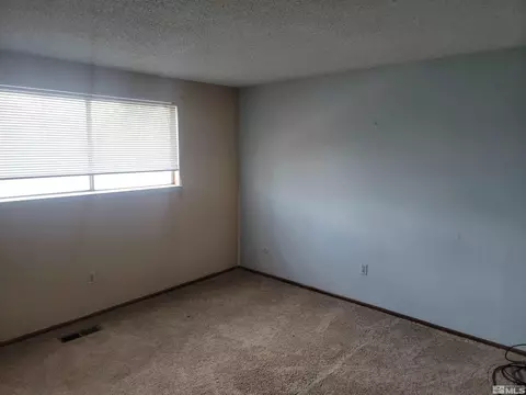 2899 Everett Dr, Reno, NV 89503 photo 11