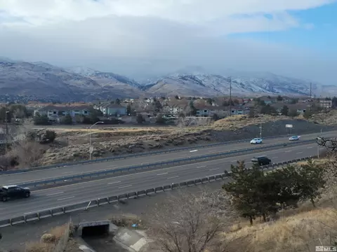 2899 Everett Dr, Reno, NV 89503 photo 17