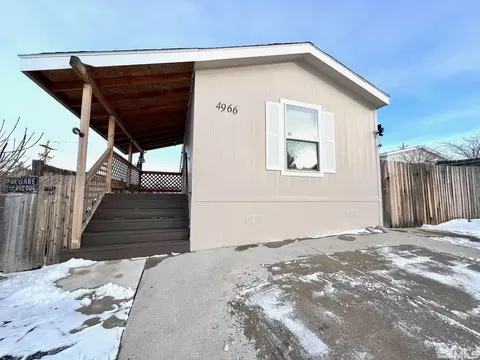 4966 Newport Ct, Reno, NV 89506