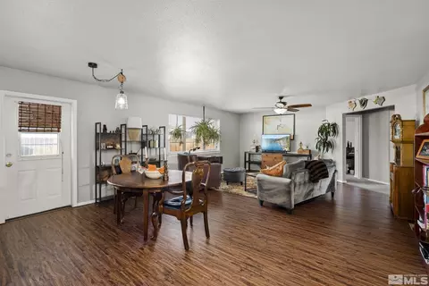 682 Timothy Way, Fallon, NV 89406 photo 2