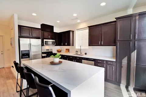 1920 Bears Ranch Dr, Reno, NV 89521 photo 2