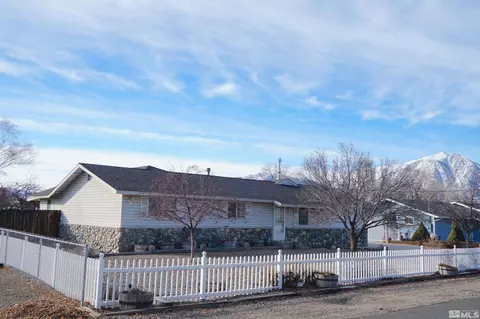 1393 Jobs Peak Dr, Gardnerville, NV 89460