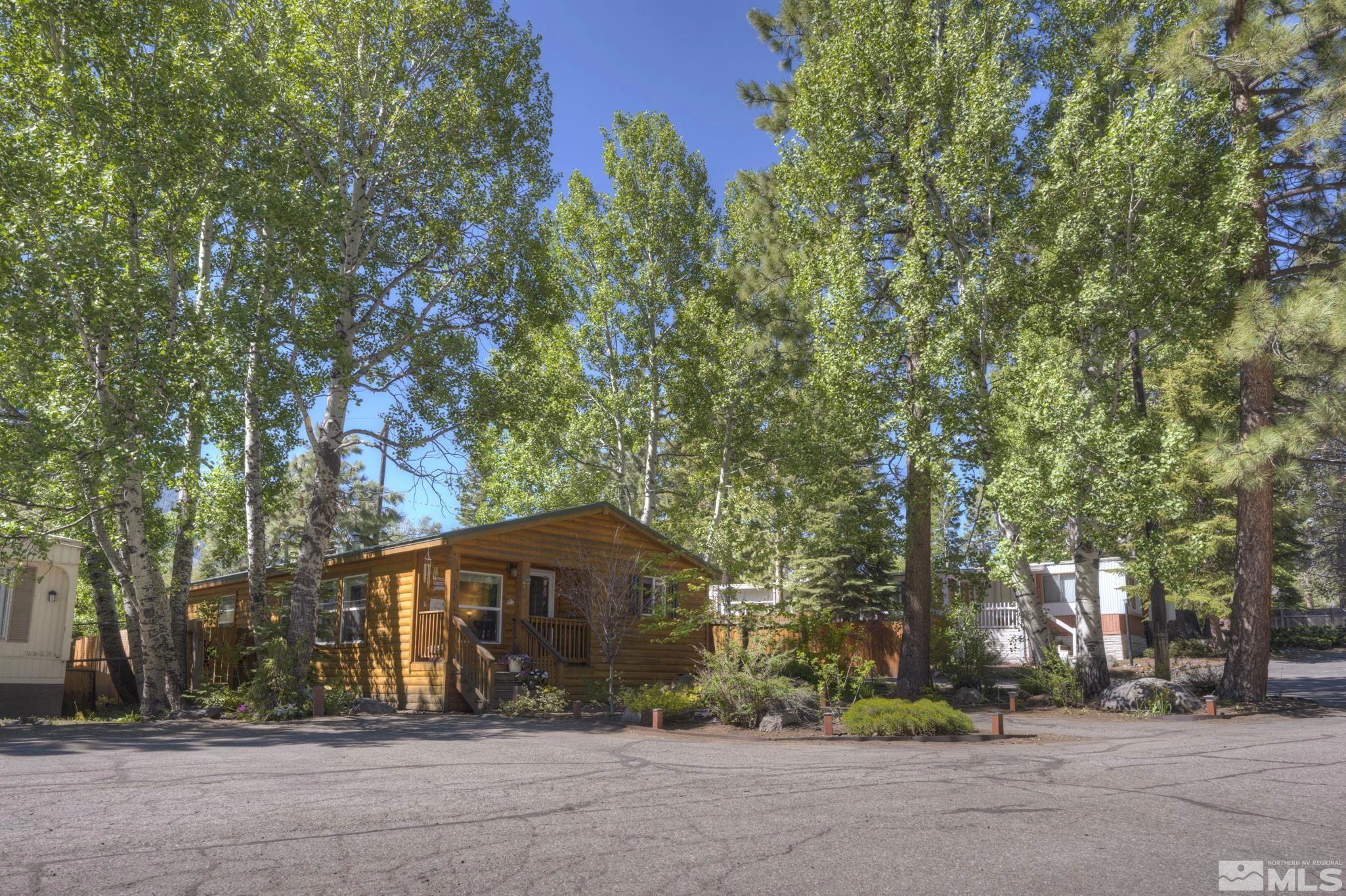 211 Ponderosa Dr  