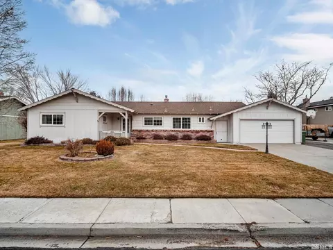 1647 Belarra Dr, Minden, NV 89423