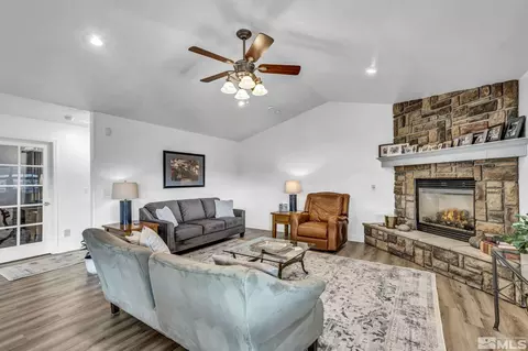 405 Ironwood Ct, Yerington, NV 89447