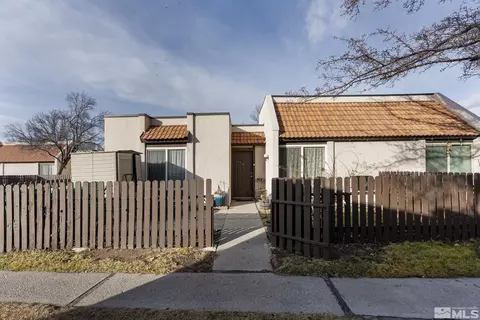 1035 Baywood Dr #B, Sparks, NV 89434