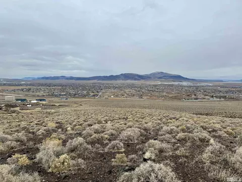 1125 Desert Shadows Ln, Fernley, NV 89408