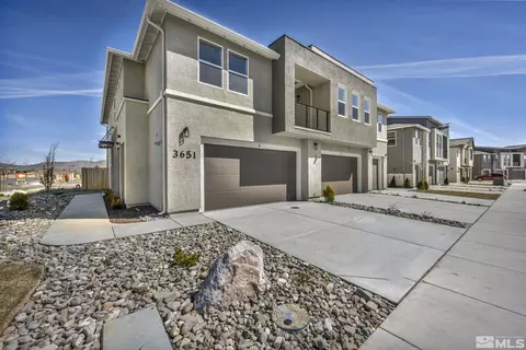 3651 Pulsar Ln #14-1, Carson City, NV 89705