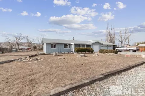 14 Mason Rd, Yerington, NV 89447