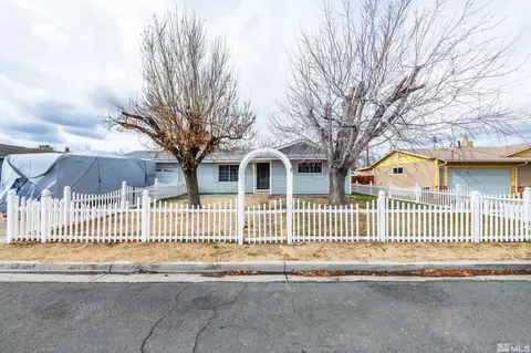 420 Spruce Dr, Fernley, NV 89408