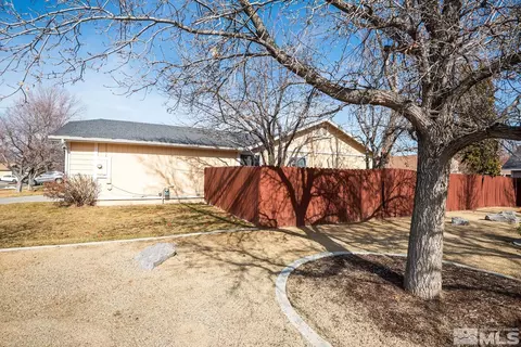 7598 Devonshire Ln, Reno, NV 89511 photo 5