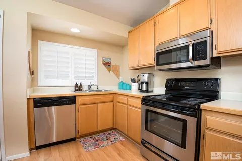 7598 Devonshire Ln, Reno, NV 89511 photo 10