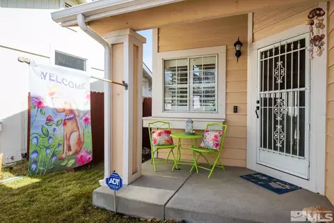7598 Devonshire Ln, Reno, NV 89511 photo 3
