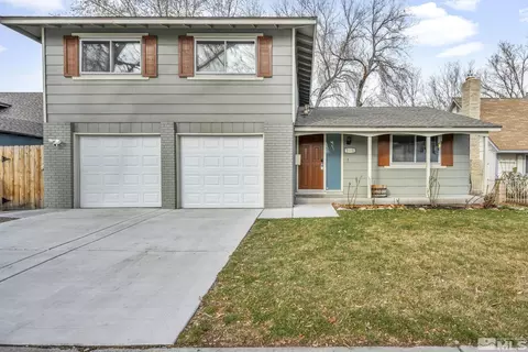 7481 Sandstone Dr, Reno, NV 89511