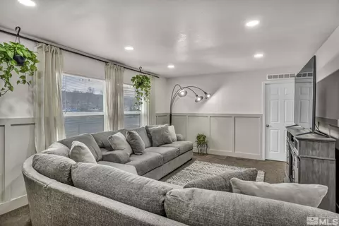 5205 E 2nd Ave, Sun Valley, NV 89433 photo 10