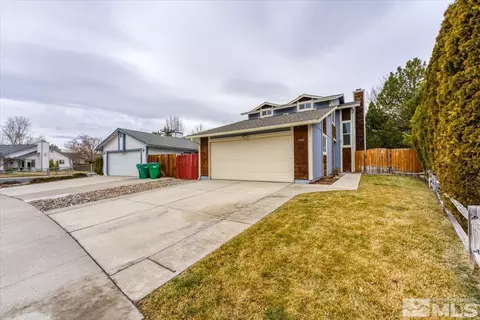 1743 Topeka Cir, Sparks, NV 89434