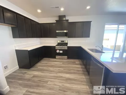 940 Agate Way, Fernley, NV 89408
