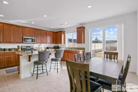 9779 Pachuca Dr, Reno, NV 89521 photo 2