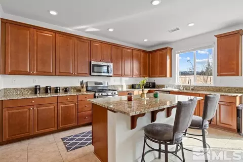 9779 Pachuca Dr, Reno, NV 89521 photo 3