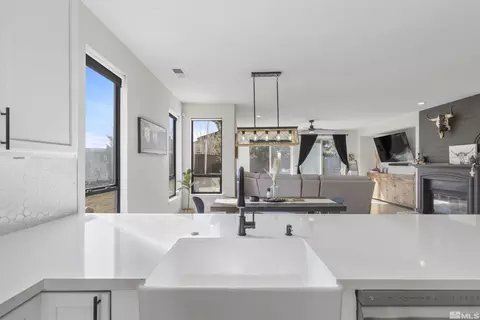 490 Haleb, Reno, NV 89521 photo 9