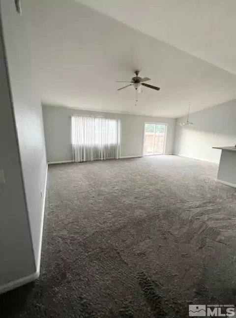 1107 Dixie Ln, Fernley, NV 89408 photo 4