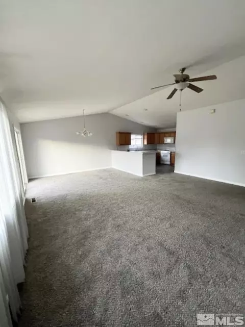 1107 Dixie Ln, Fernley, NV 89408 photo 3