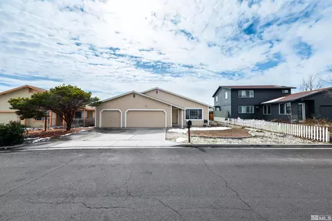 290 Blue Skies Dr, Sparks, NV 89436