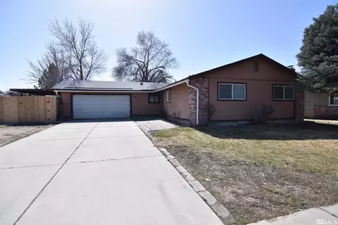 925 La Sierra Dr, Sparks, NV 89434