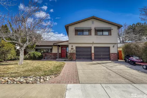 726 Marracco Dr, Sparks, NV 89434