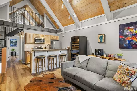 989 Tahoe Blvd #18, Incline Village, NV 89451