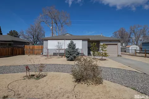 900 Oxford Ave, Sparks, NV 89431