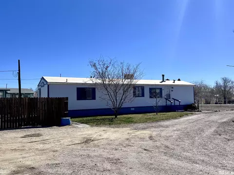 1035 Donner Trl, Silver Springs, NV 89429