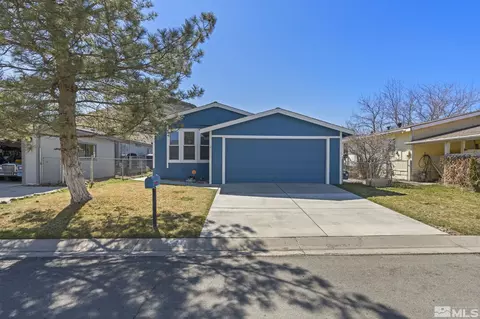 2 Rue De Ln, Sparks, NV 89434