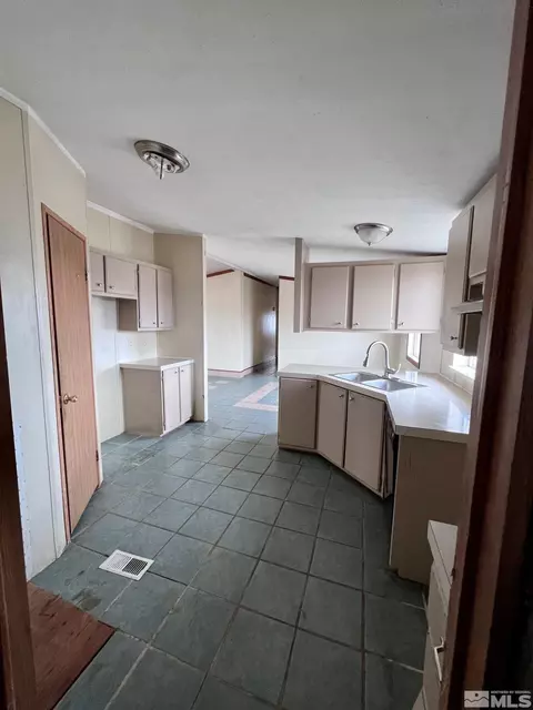 4020 Eureka Ave, Crescent Valley, NV 89821 photo 4