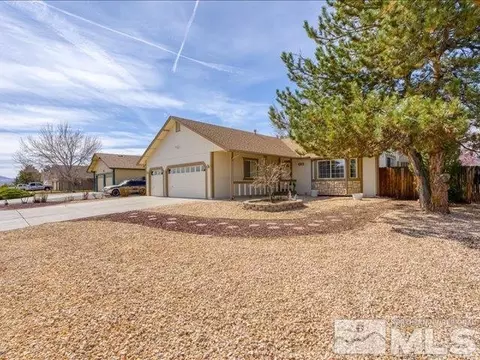 185 Monumental Cir, Sparks, NV 89436