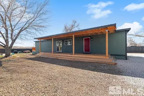 5720 Leon, Sun Valley, NV 89433
