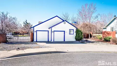 5662 Wedgewood Cir, Sparks, NV 89436