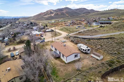 325 W 6th St, Sun Valley, NV 89433