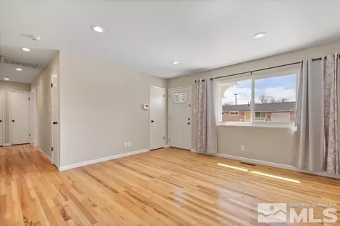 1020 Beldon Way, Reno, NV 89503 photo 2