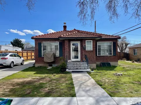 716 Helvetia Ave, Reno, NV 89502