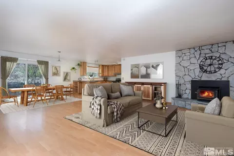 970 Bollen Cir, Gardnerville, NV 89460
