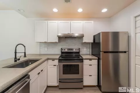 326 E 7th St, Reno, NV 89512 photo 2